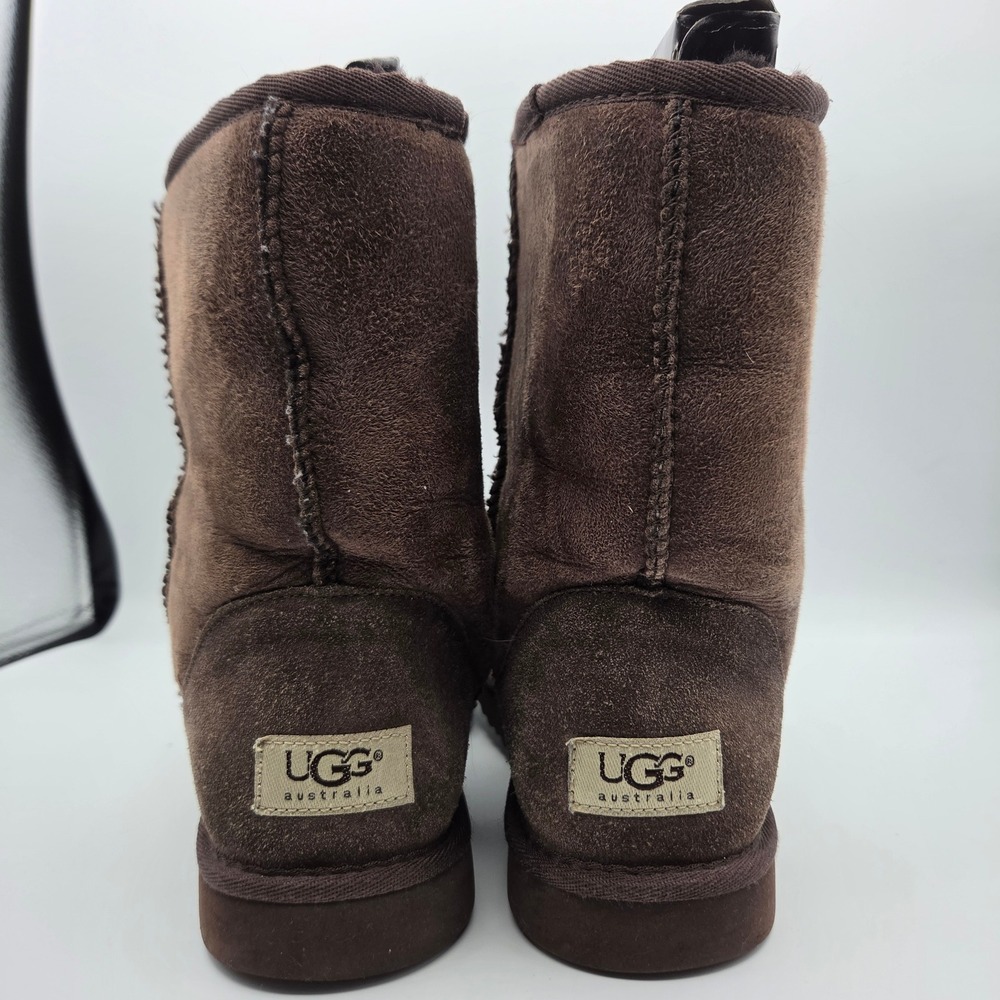 UGG Australia Classic Short 5825 Chocolate Brown Suede Sheepskin Boots Womens 8 - Picture 2 of 10